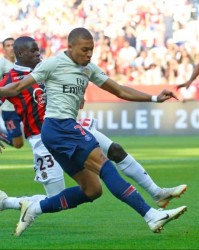 满冠体育官网- 巴黎圣日耳曼豪取十连胜，姆巴佩状态火热领跑射手榜  