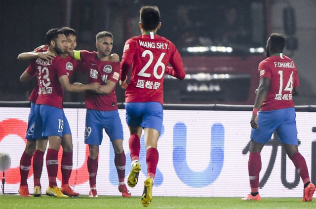  博洛尼亚定位球战术奏效，头球破门打破僵局取首胜